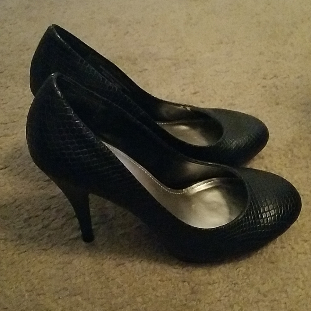 Fergie pumps